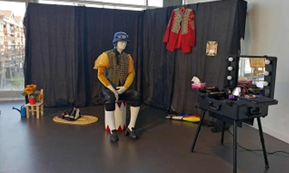 arrigorriaga clown jaialdia 2018 zirko armairua erakusketa