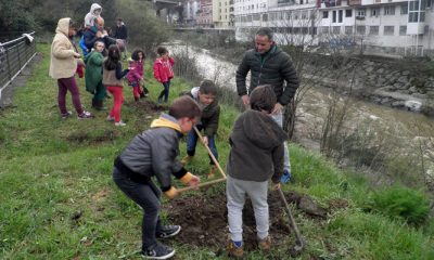 ugao zuhaitz eguna 2016 hez